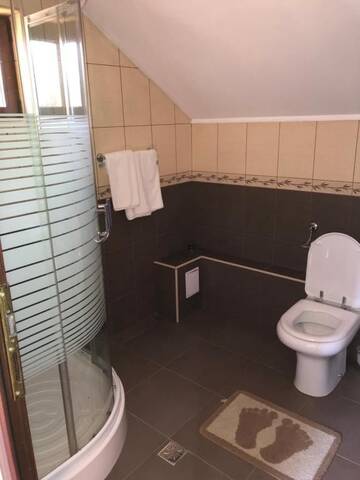 Фото номера Апартаменты с видом на озеро Курортные отели Valea Salbatica г. Şinca Nouă 3